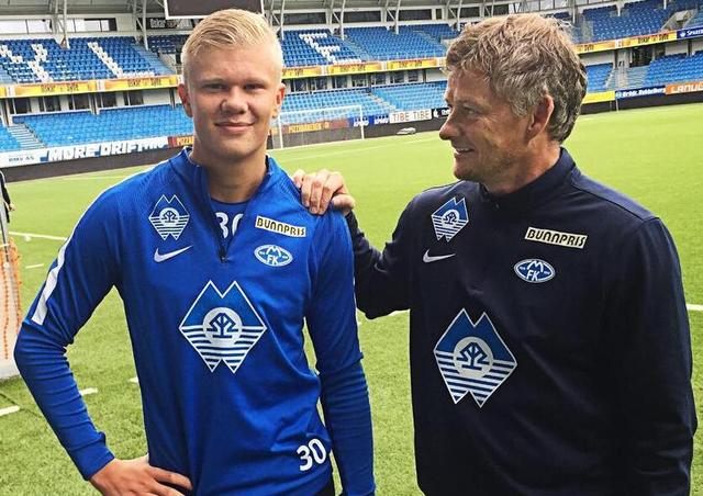 官方：36岁前韩国国脚奇诚庸与浦项制铁续约，签约至2026赛季末（官方确认：前韩国国脚奇诚庸（36岁）与浦项制铁续约，合同至2026赛季末）