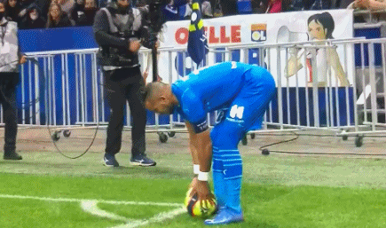 友谊赛前瞻：美国残阵应战，乌拉圭虽核心缺阵但实力仍不俗（热身赛前瞻：美国残阵出击，乌拉圭虽缺核心仍具竞争力）