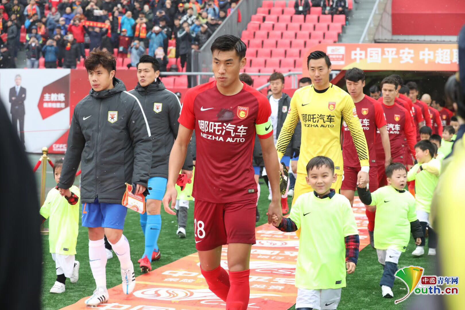 沃尔夫斯堡vs勒沃库森：马耶尔、阿诺德首发，希克、格里马尔多出战（沃尔夫斯堡对阵勒沃库森：马耶尔、阿诺德先发，希克、格里马尔多登场）