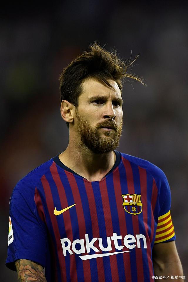 镜报：英超俱乐部密切关注维尼修斯，曼联利物浦都曾对他有意（镜报：英超多队盯上维尼修斯，曼联与利物浦曾表达兴趣）