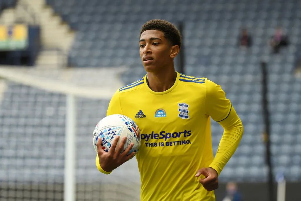 埃迪·豪：戈登、利夫拉门托接近复出；托纳利、波普可以出战（埃迪·豪：戈登、利夫拉门托复出在即，托纳利与波普可出场）