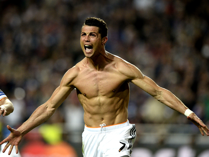 马杜埃凯：我还未达到赛季最佳状态，阿尔特塔是世界顶尖教练（马杜埃凯称尚未达赛季巅峰，盛赞阿尔特塔为世界级名帅）