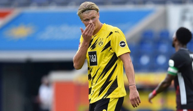 官方：巴萨女足中场邦马蒂荣获年度最佳女子球员（官方：巴萨女足中场邦马蒂当选年度最佳女足球员）