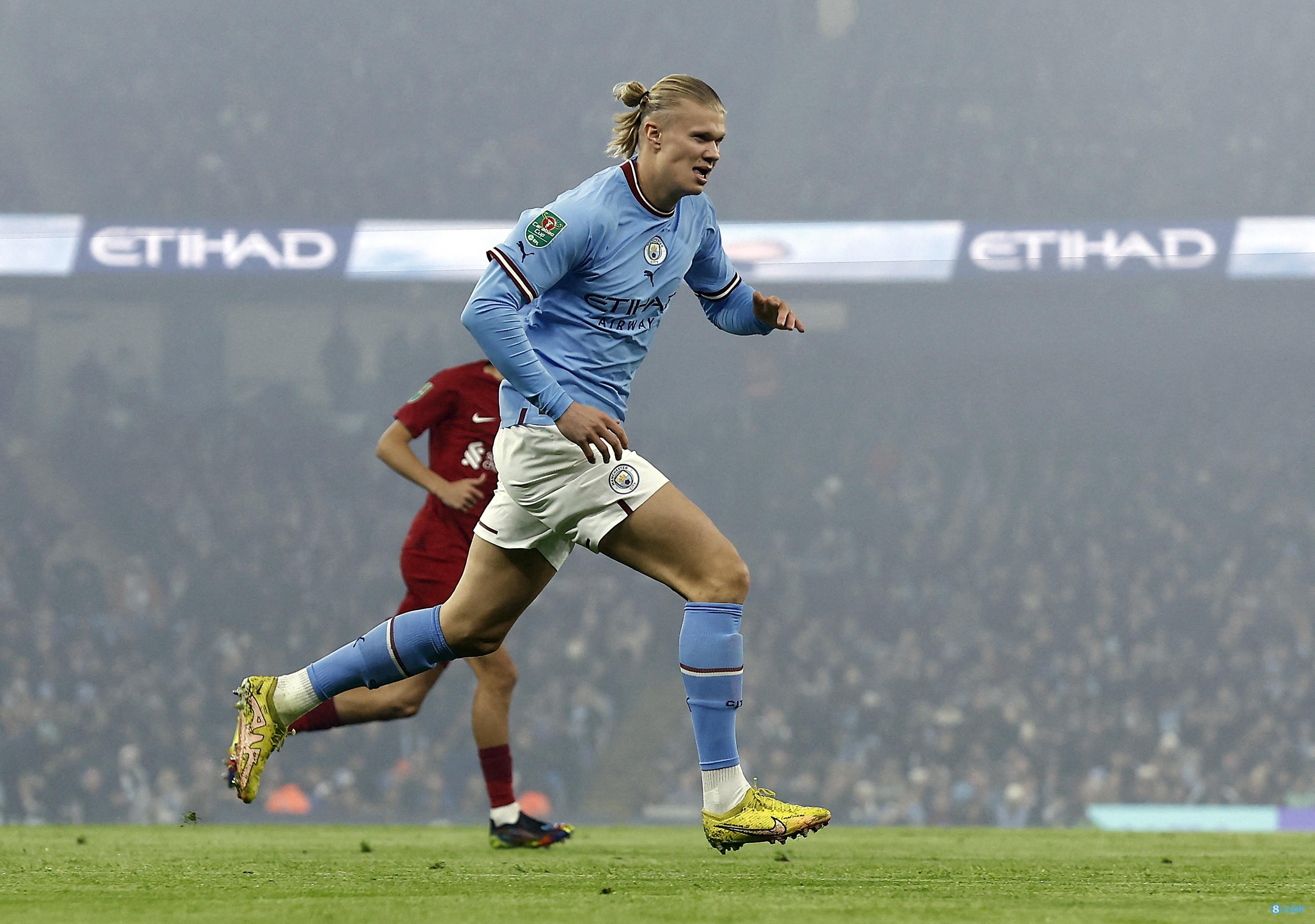 足协杯决赛——中国足坛本年度最后一场焦点战！明晚...（中国足坛年度收官之战：足协杯决赛明晚开战）