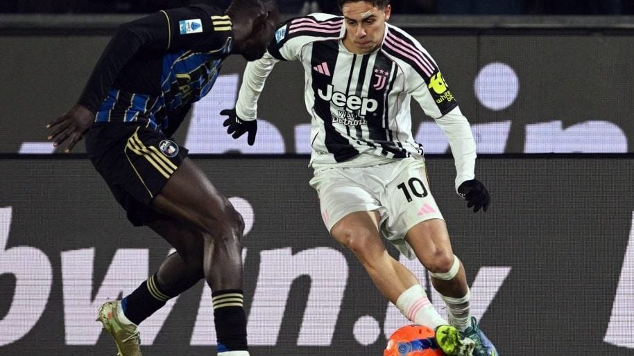 巴媒：奥斯卡告知亲友自己想退役，圣保罗有意邀请他加入幕后（巴媒称奥斯卡已向亲友表达退役意向，圣保罗拟邀其转入幕后工作）