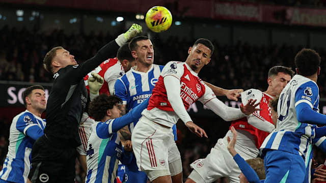 欧冠淘汰赛前瞻：巴萨客场挑战曼联,（欧冠淘汰赛前瞻：巴萨做客挑战曼联）