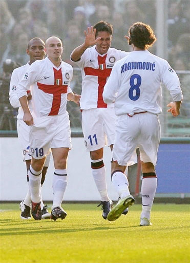 欧冠近11战打进12球，劳塔罗当选国米2-1凯拉特队内最佳球员（劳塔罗欧冠近11场斩12球，当选国米2-1凯拉特之战队内最佳）