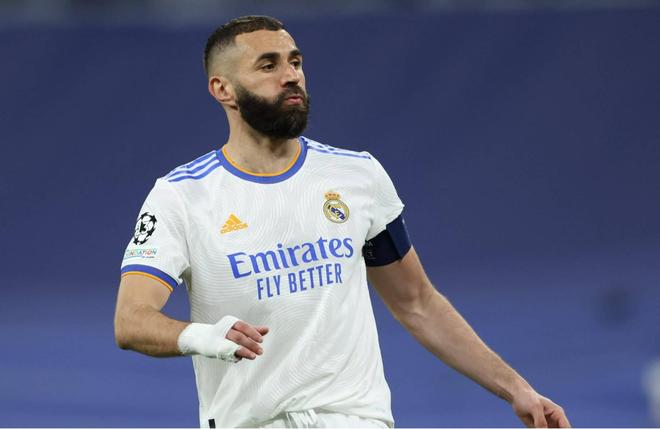 意甲积分榜：米兰1球净胜球优势领先那不勒斯居首（意甲积分榜：米兰以1球净胜优势力压那不勒斯领跑）