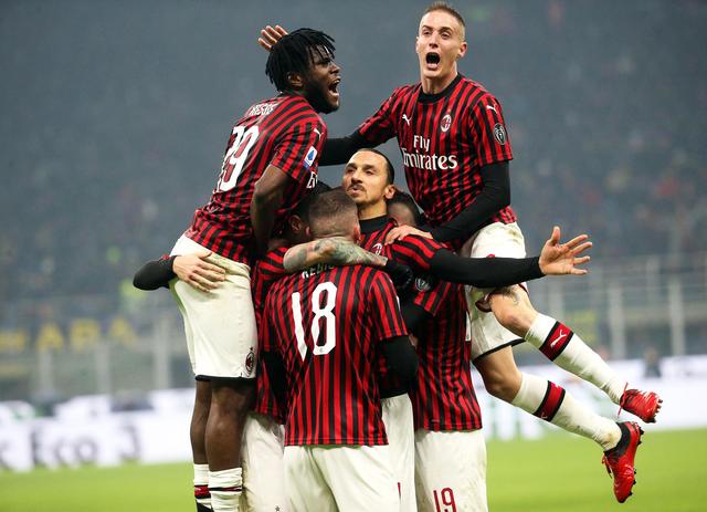 欧冠半场：齐玛乌龙，库杜斯造险，热刺1-0布拉格斯拉维亚（欧冠半场战报：齐玛乌龙送礼，库杜斯造险，热刺暂时1-0领先布拉格斯拉维亚）