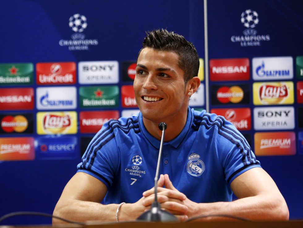 2026世界足坛不乏看点：金球奖竞争群雄并起，世界杯扩军诸强逐冠（2026足坛看点十足：金球奖群雄逐鹿，扩军世界杯诸强冲冠）